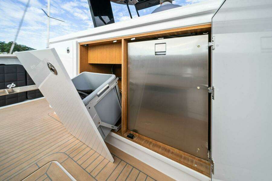 LADY DI 43ft Pardo Yachts Yacht For Sale