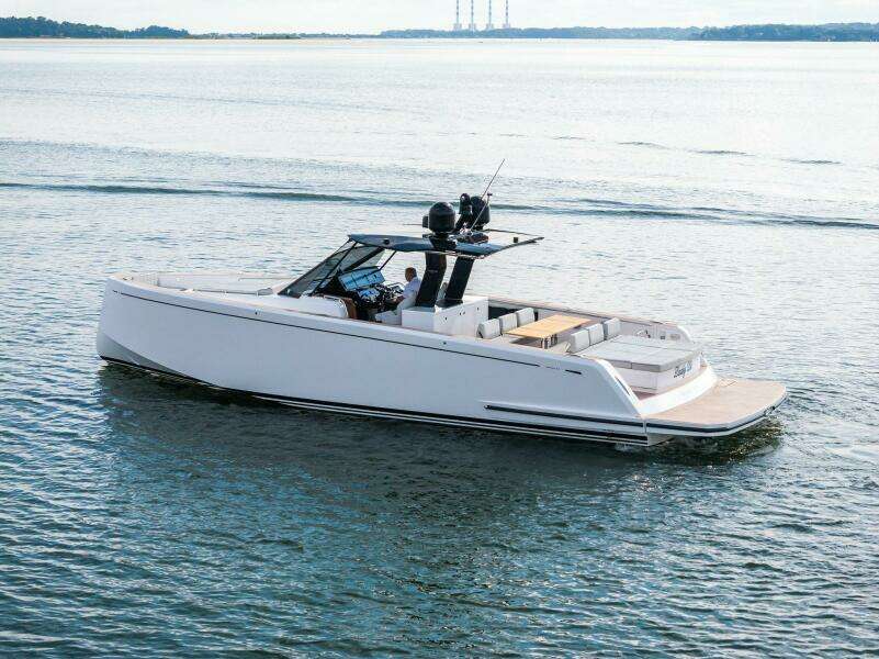LADY DI 43ft Pardo Yachts Yacht For Sale