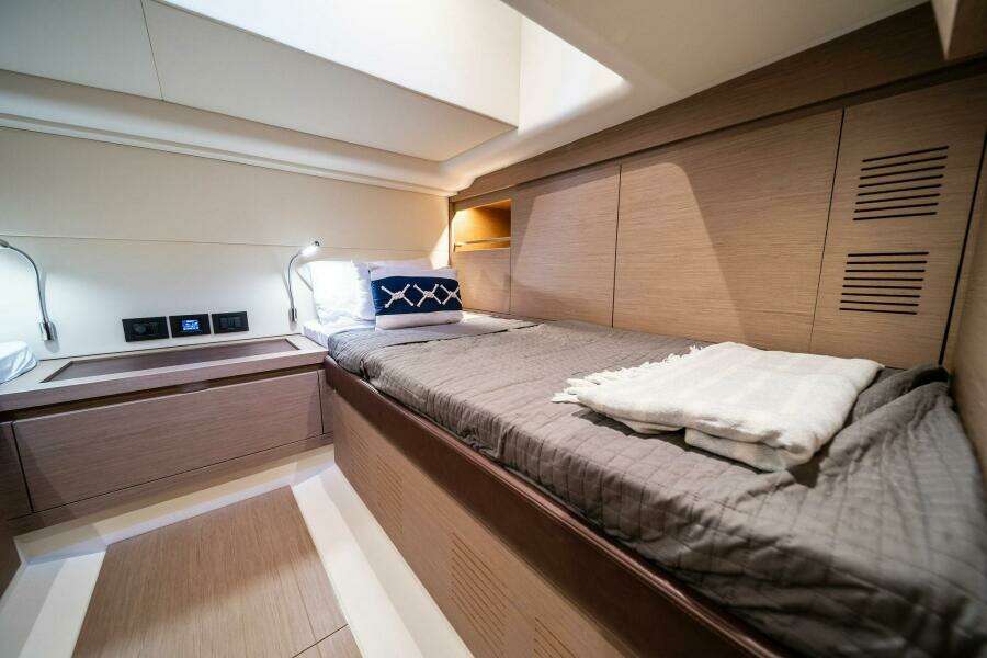 LADY DI 43ft Pardo Yachts Yacht For Sale