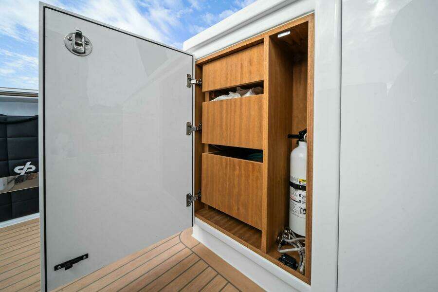 LADY DI 43ft Pardo Yachts Yacht For Sale