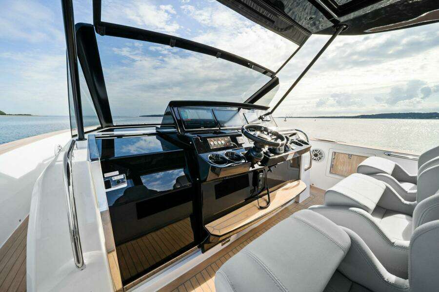 LADY DI 43ft Pardo Yachts Yacht For Sale