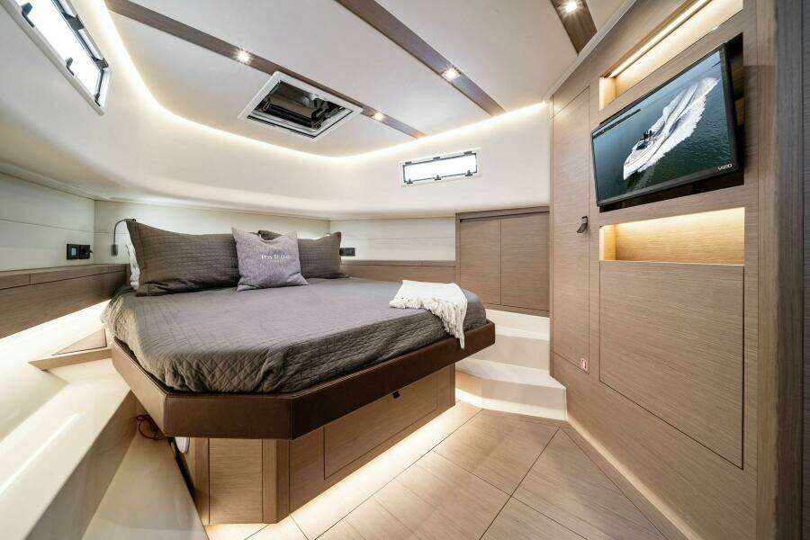 LADY DI 43ft Pardo Yachts Yacht For Sale
