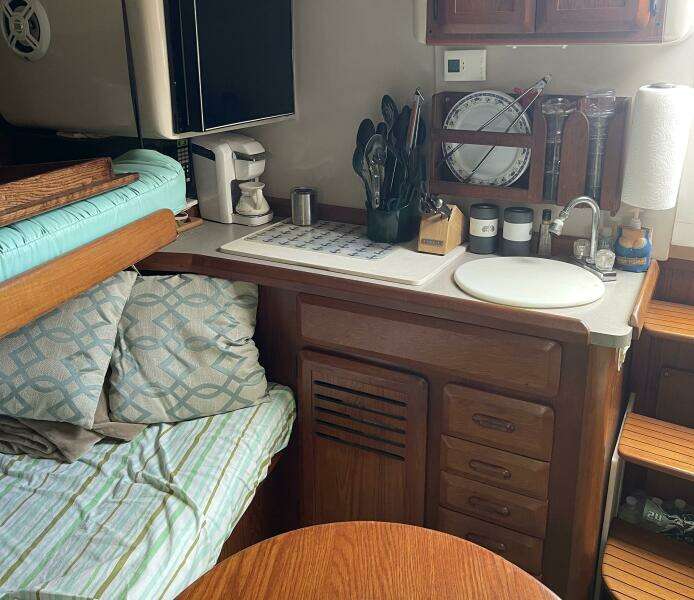 Sea Ya 29ft Luhrs Yacht For Sale