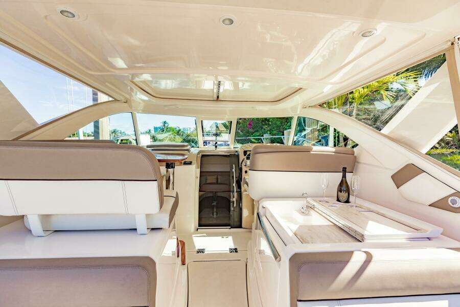 BLUE 31ft Tiara Yachts Yacht For Sale