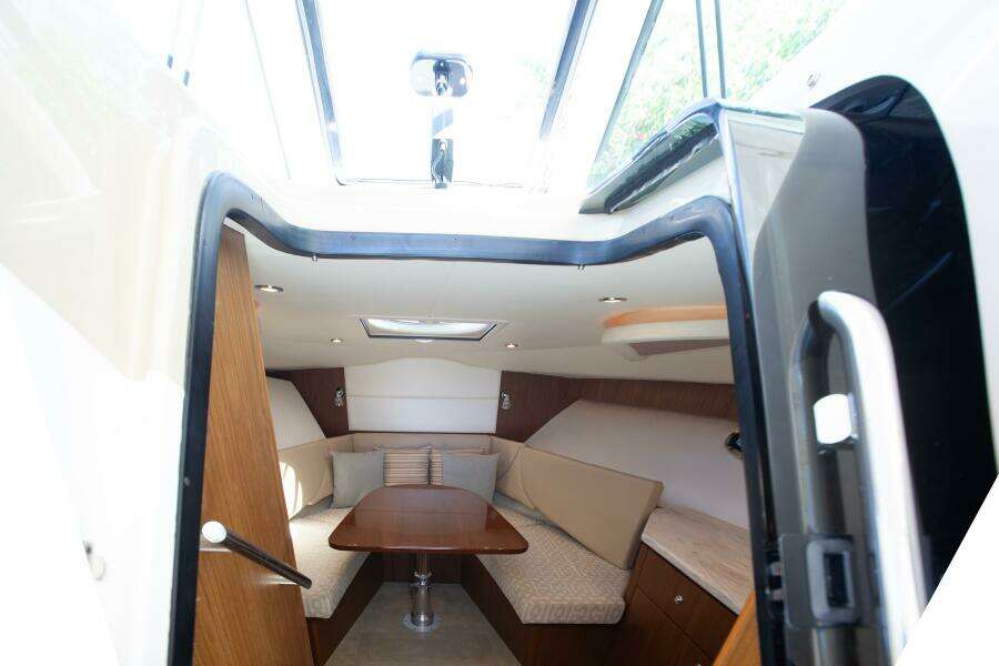 BLUE 31ft Tiara Yachts Yacht For Sale