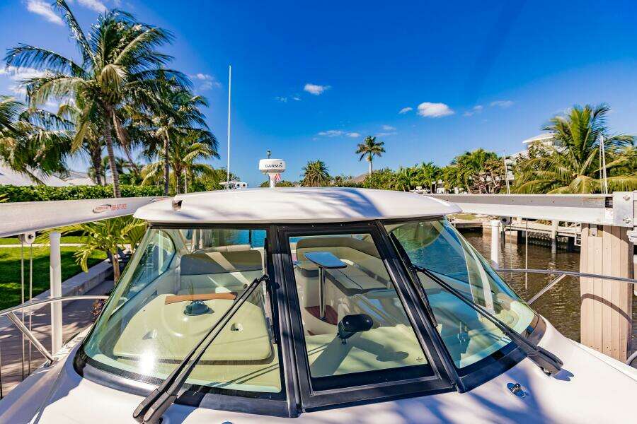 BLUE 31ft Tiara Yachts Yacht For Sale