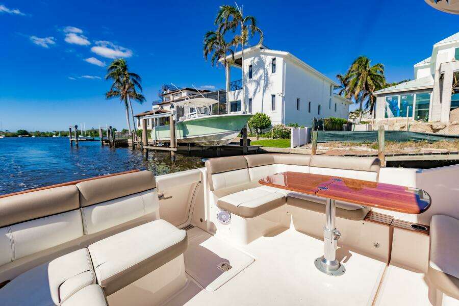BLUE 31ft Tiara Yachts Yacht For Sale
