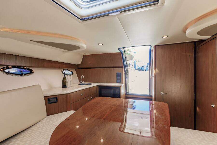 BLUE 31ft Tiara Yachts Yacht For Sale