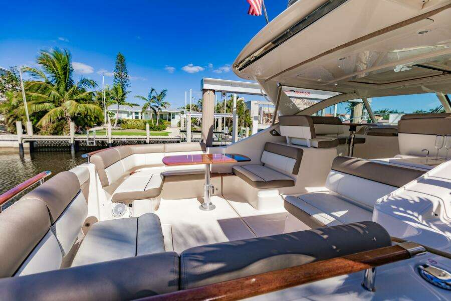 BLUE 31ft Tiara Yachts Yacht For Sale