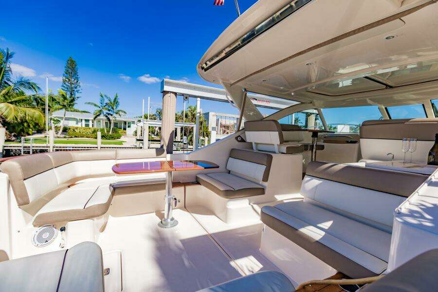 BLUE 31ft Tiara Yachts Yacht For Sale