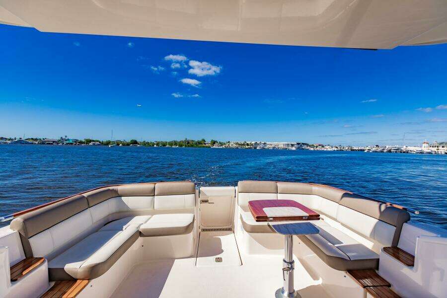 BLUE 31ft Tiara Yachts Yacht For Sale