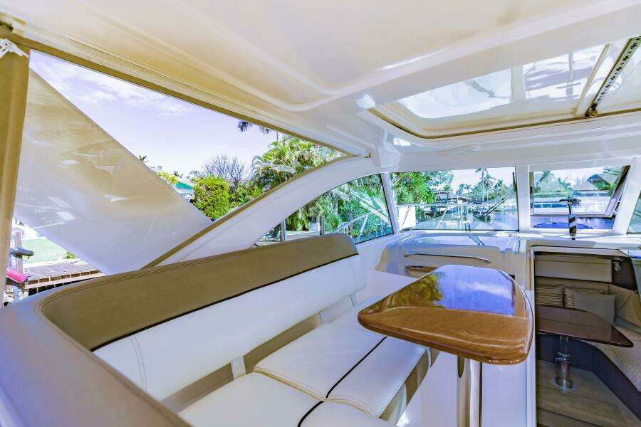 BLUE 31ft Tiara Yachts Yacht For Sale