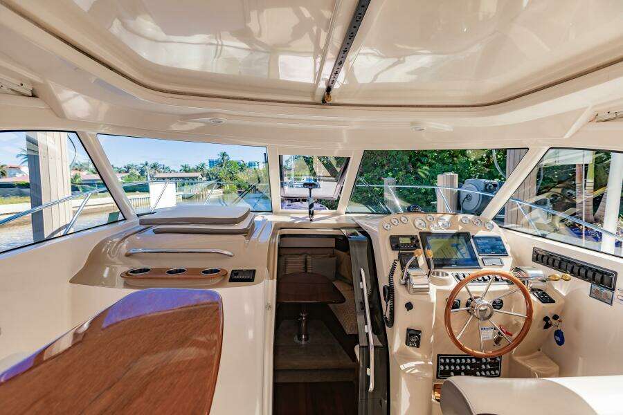 BLUE 31ft Tiara Yachts Yacht For Sale