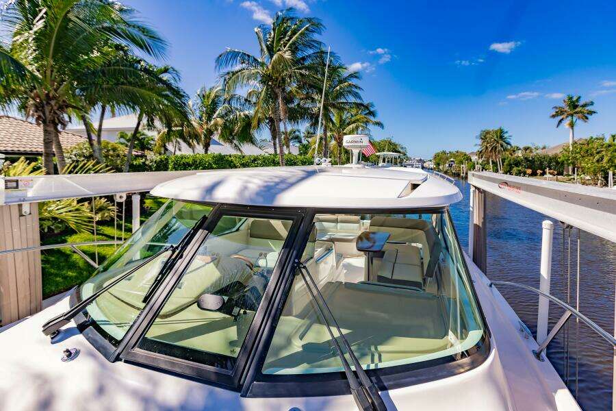 BLUE 31ft Tiara Yachts Yacht For Sale