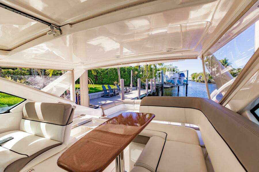 BLUE 31ft Tiara Yachts Yacht For Sale