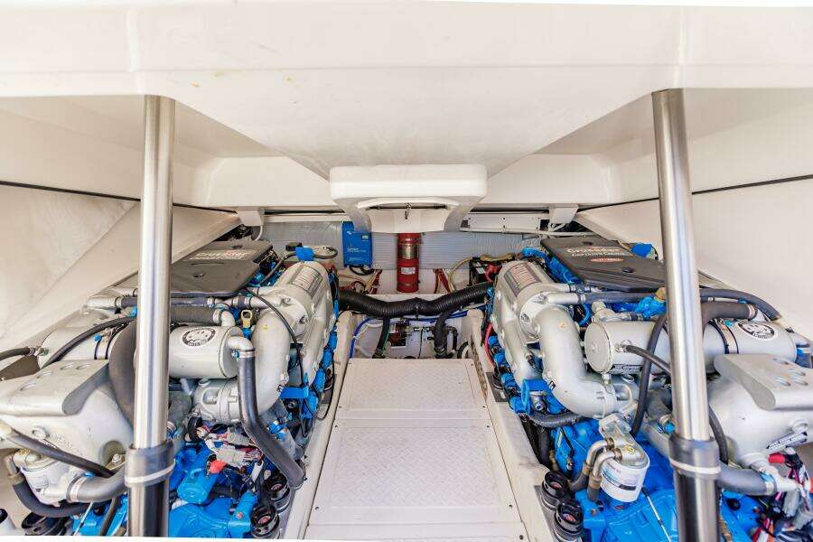 BLUE 31ft Tiara Yachts Yacht For Sale