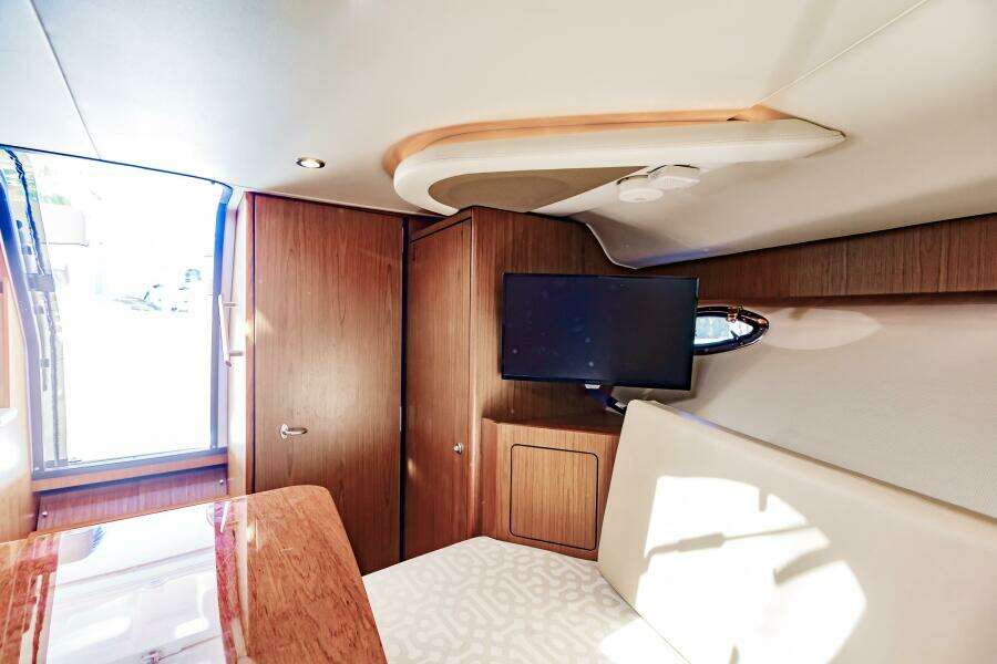 BLUE 31ft Tiara Yachts Yacht For Sale
