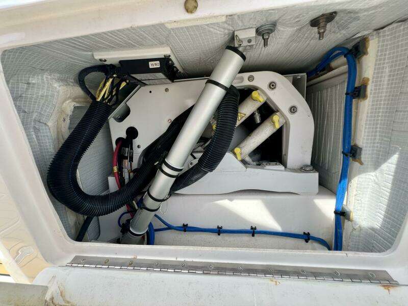 40ft Intrepid Yacht For Sale