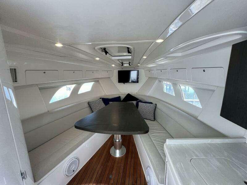 40ft Intrepid Yacht For Sale