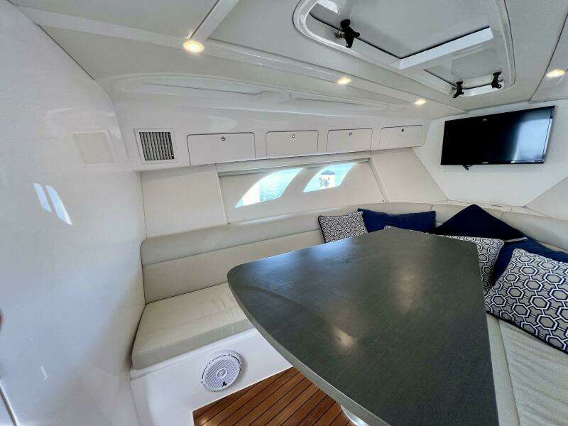 40ft Intrepid Yacht For Sale