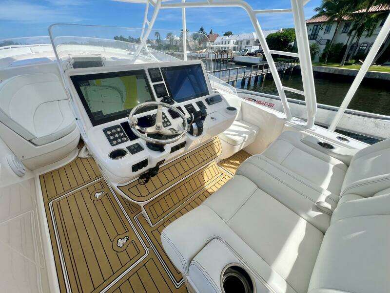 40ft Intrepid Yacht For Sale