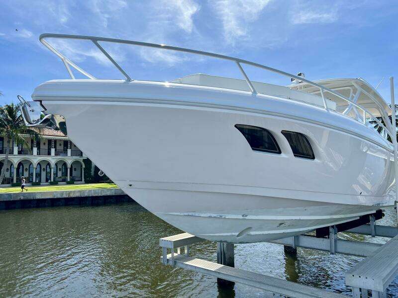 40ft Intrepid Yacht For Sale
