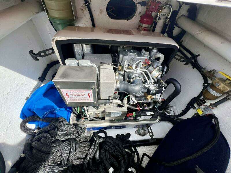 40ft Intrepid Yacht For Sale