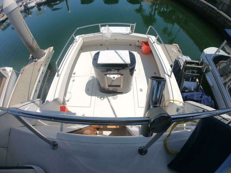 Deep Color 26ft Skipjack Yacht For Sale