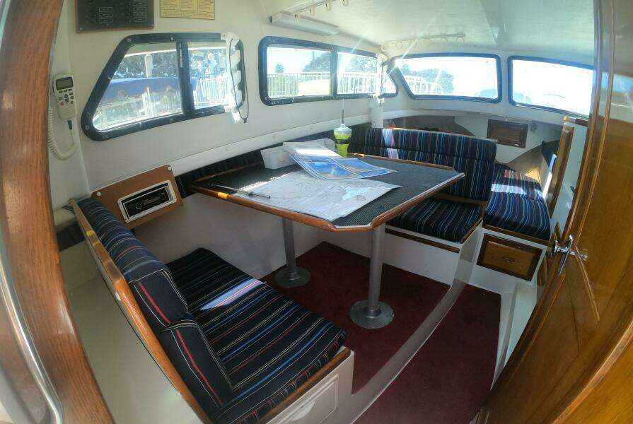 Deep Color 26ft Skipjack Yacht For Sale