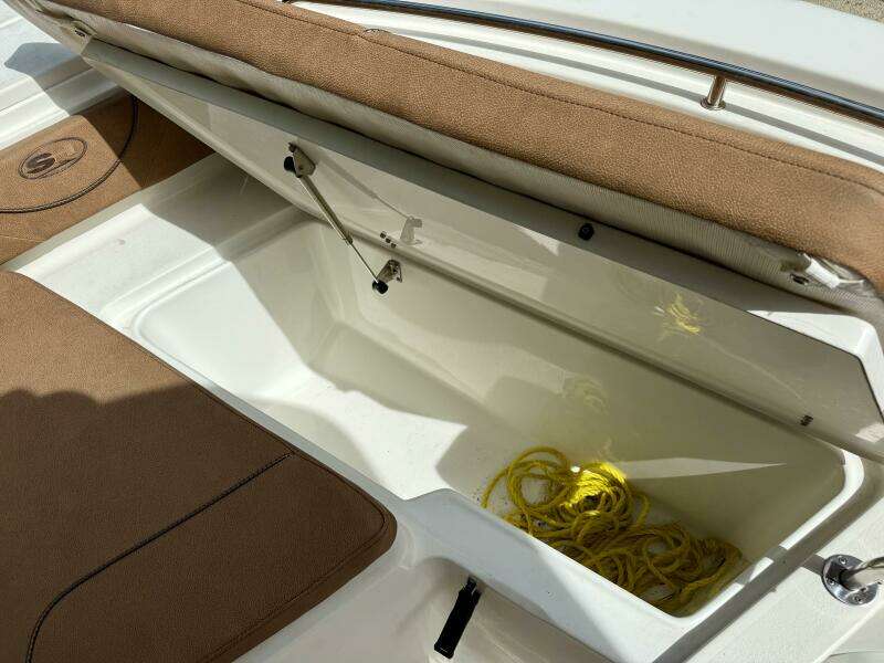 23ft Sea Hunt Yacht For Sale