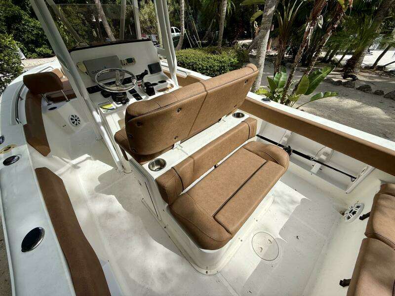 23ft Sea Hunt Yacht For Sale