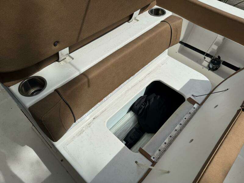 23ft Sea Hunt Yacht For Sale