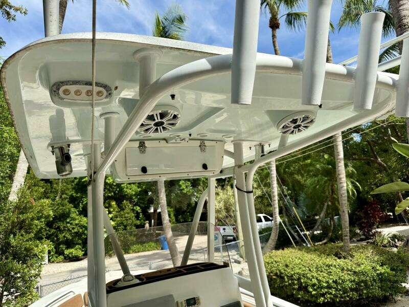 23ft Sea Hunt Yacht For Sale