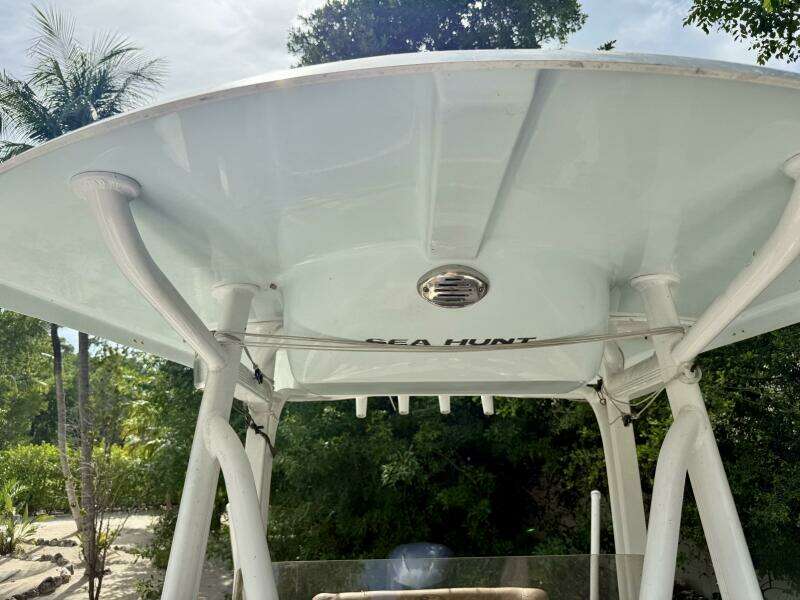 23ft Sea Hunt Yacht For Sale