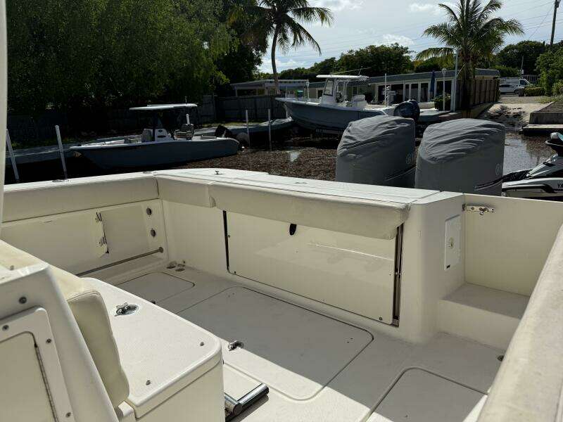 Lady Lure 35ft Hydra Sports Yacht For Sale