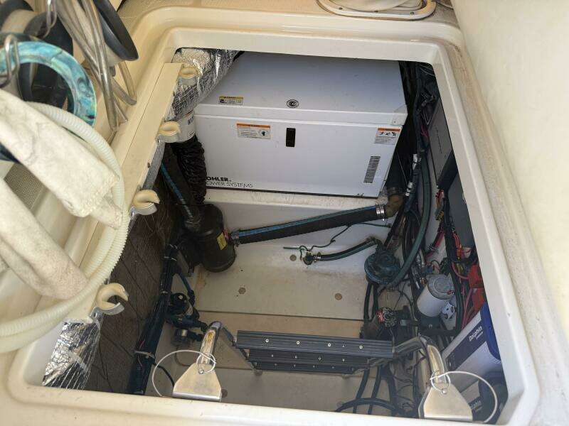 Lady Lure 35ft Hydra Sports Yacht For Sale