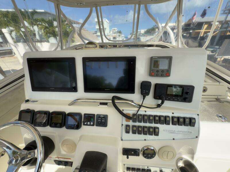 Lady Lure 35ft Hydra Sports Yacht For Sale