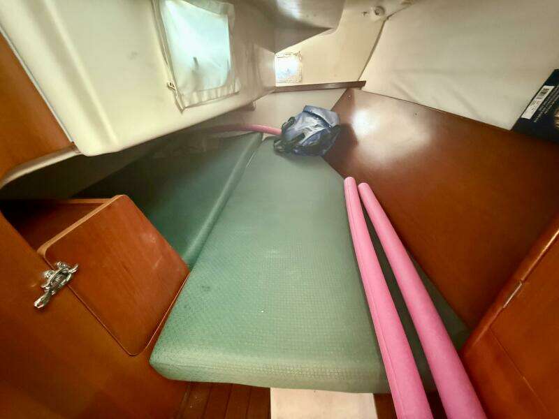 Incorrigible 31ft Beneteau Yacht For Sale