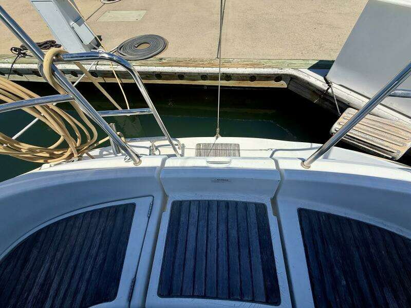 Incorrigible 31ft Beneteau Yacht For Sale