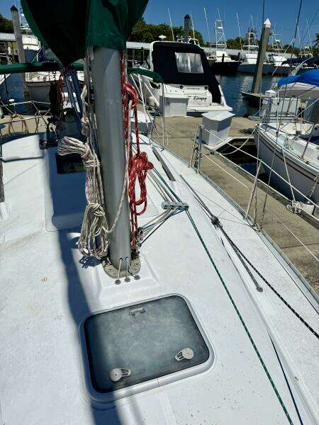 Incorrigible 31ft Beneteau Yacht For Sale