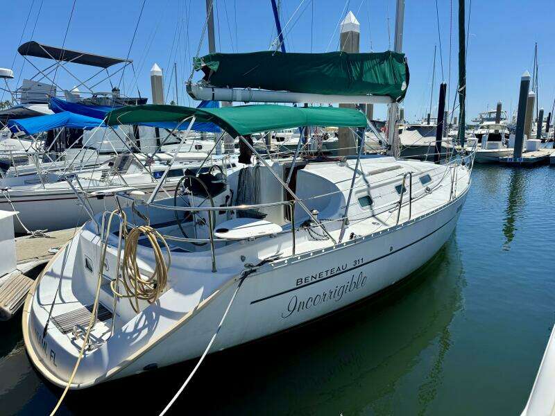 Incorrigible 31ft Beneteau Yacht For Sale