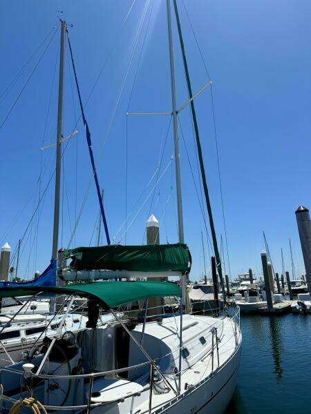 Incorrigible 31ft Beneteau Yacht For Sale