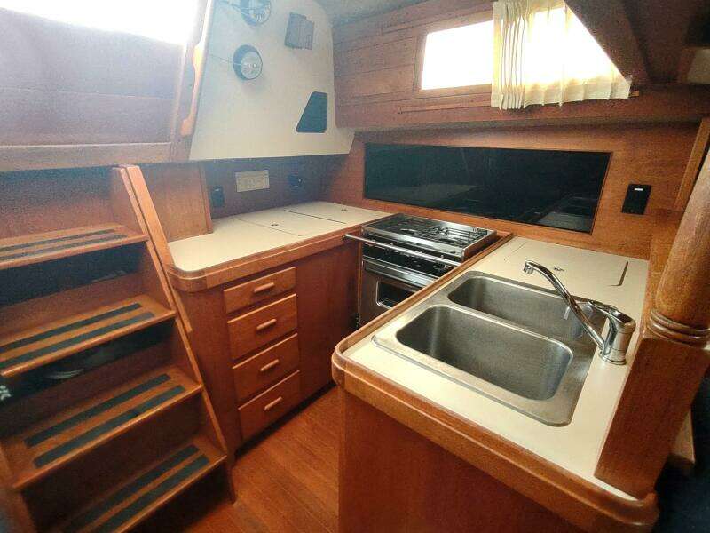 FINISTERRE 36ft S2 Yacht For Sale