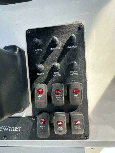Le Bateau 24ft Edgewater Yacht For Sale