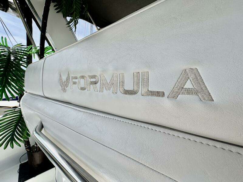 Chill FORMULA 35ft Formula Yacht For Sale