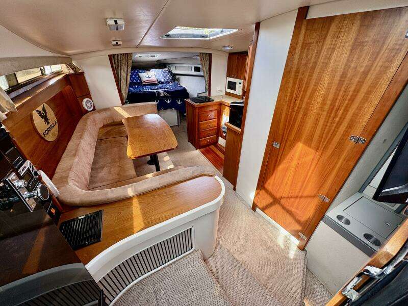 Chill FORMULA 35ft Formula Yacht For Sale
