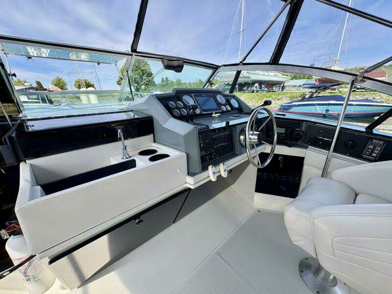 Chill FORMULA 35ft Formula Yacht For Sale
