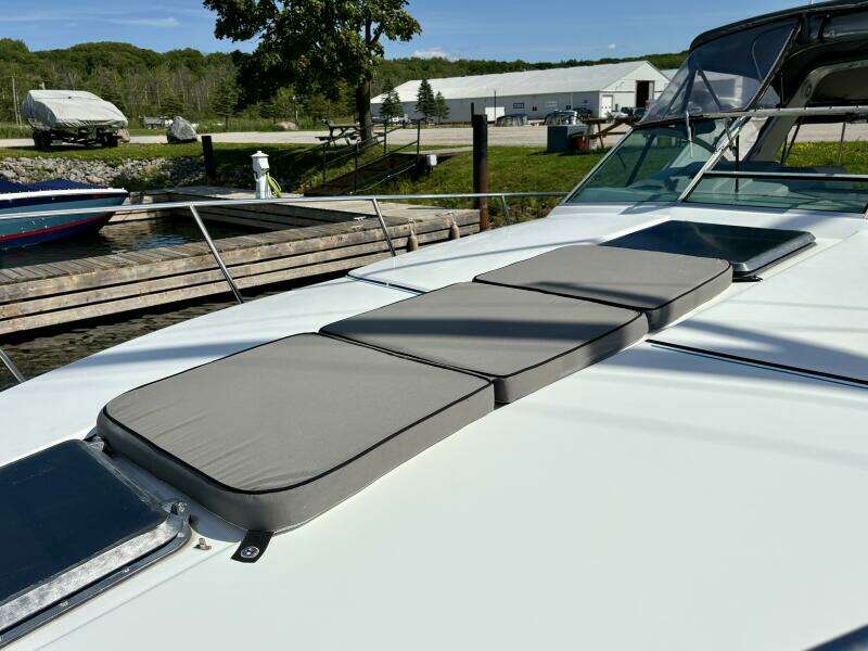 Chill FORMULA 35ft Formula Yacht For Sale