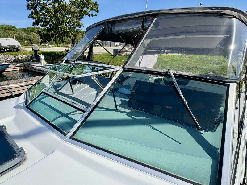 Chill FORMULA 35ft Formula Yacht For Sale