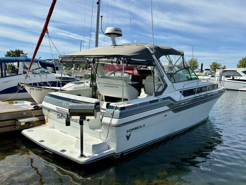 Chill FORMULA 35ft Formula Yacht For Sale
